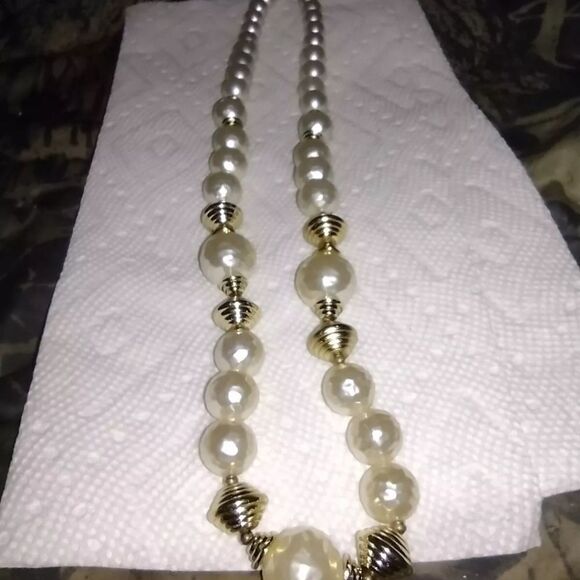 Vintage Gold Tone spacers Faux Pearl Beaded Necklace 24" - Picture 2 of 5